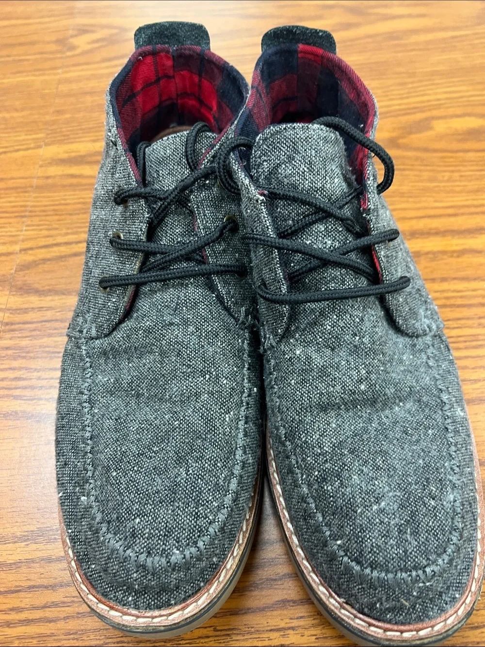 Tom’s Chukka boots